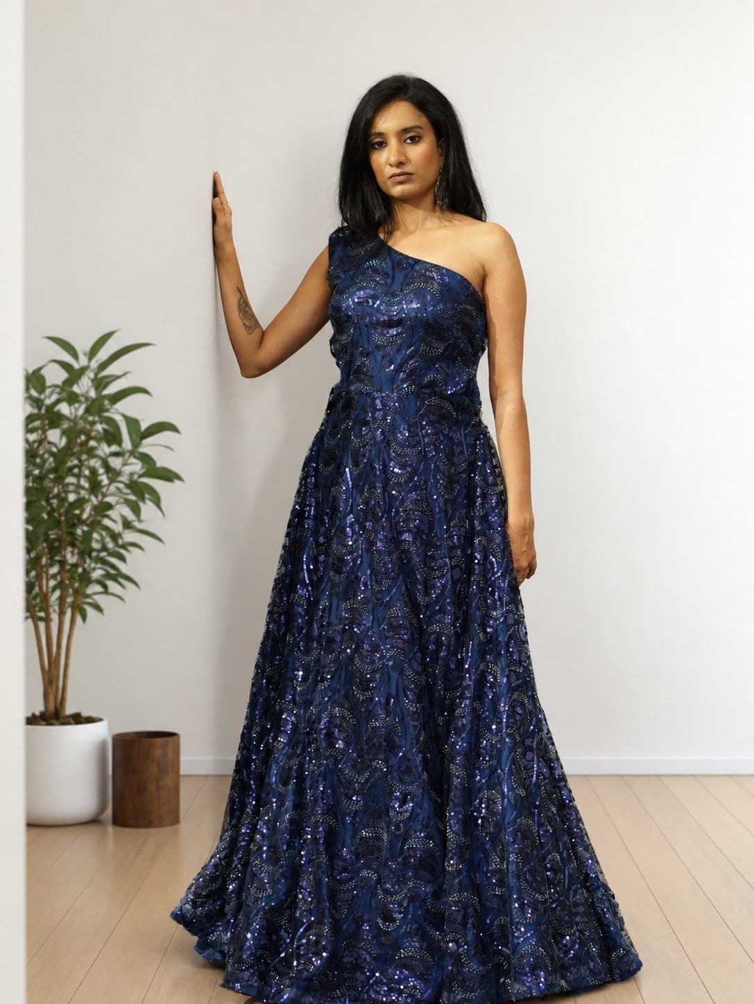 Midnight Élan – Gown by Label Shivaksh, photo 2 of 4